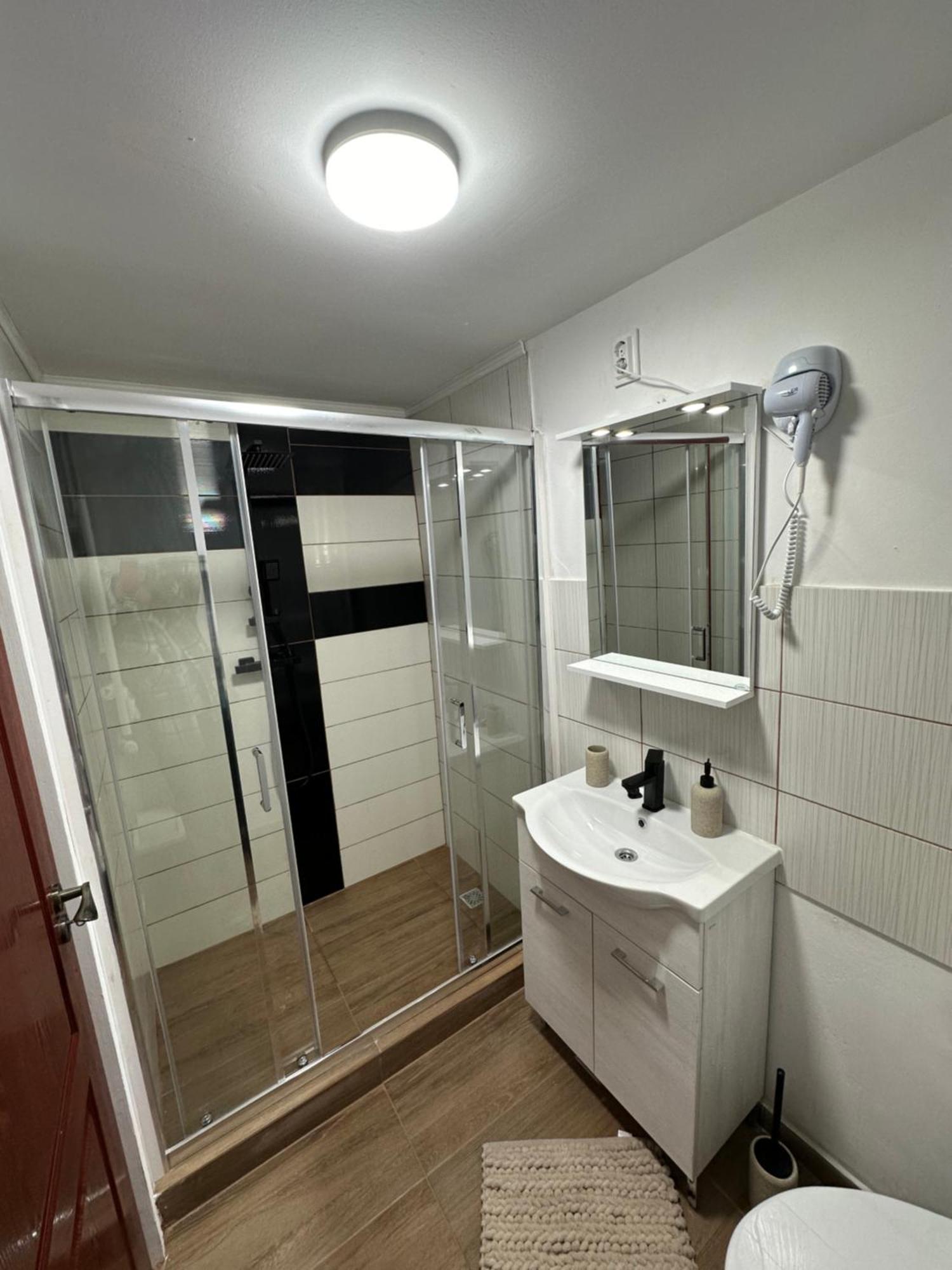 Maricom Home Зэрнешти Экстерьер фото